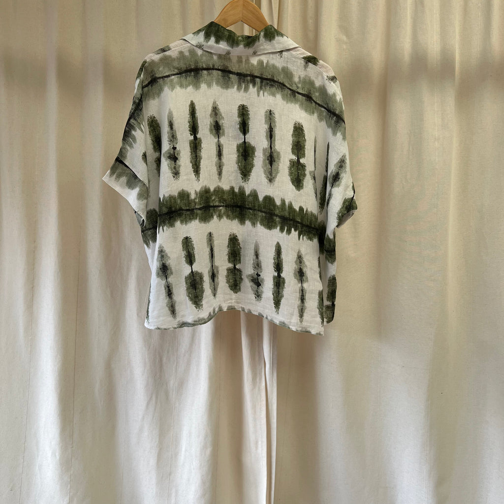Unknown brand short-sleeve shirt in cream and green pattern
