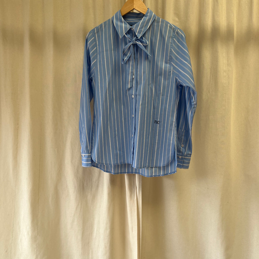Nobody's Child shirt with tie collar in blue stripes