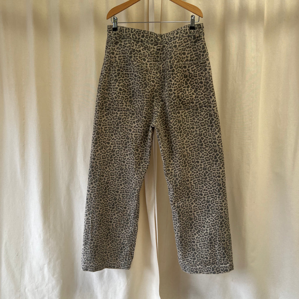 Zara wide leg jeans in leopard print muted brown