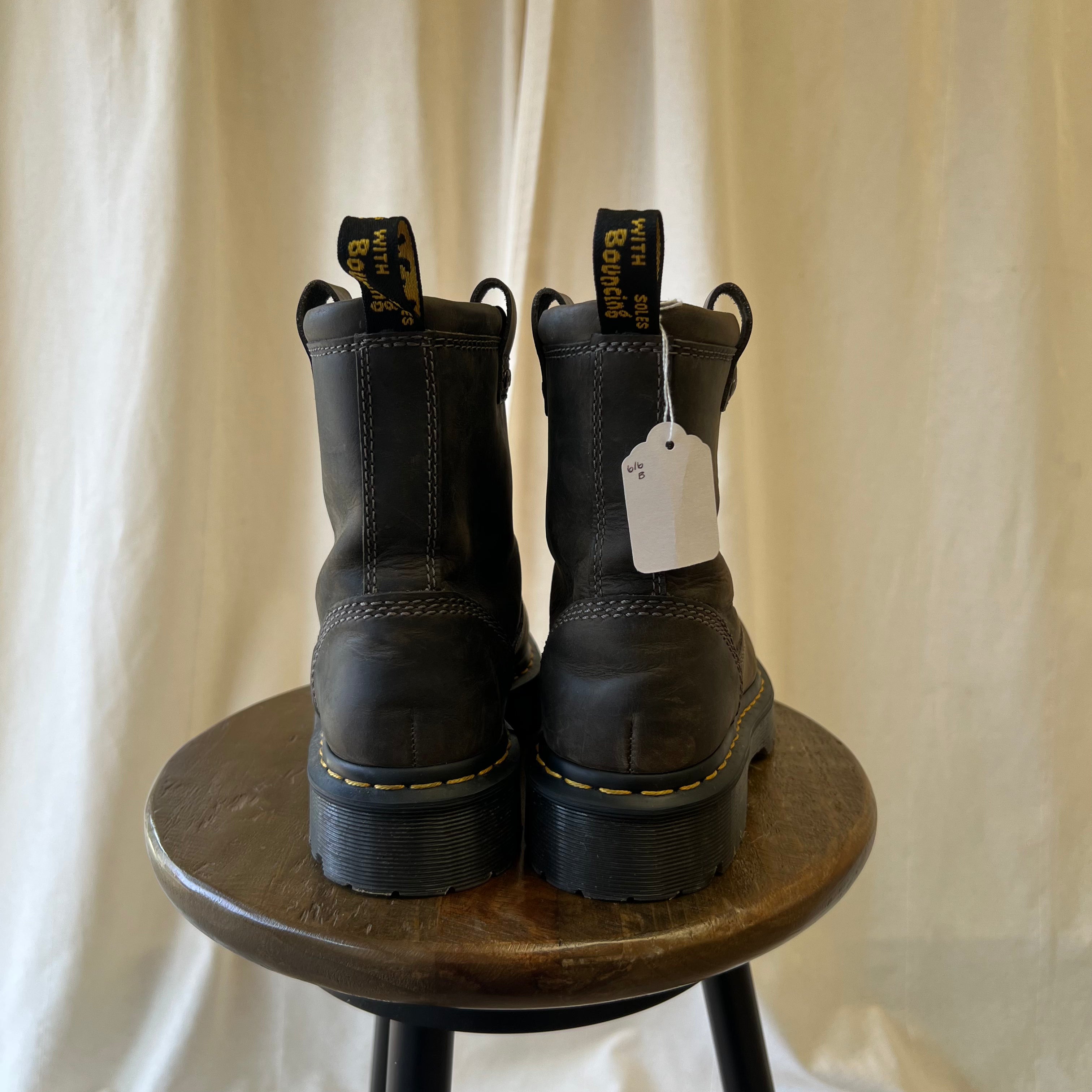 Doc Martens brown short boots