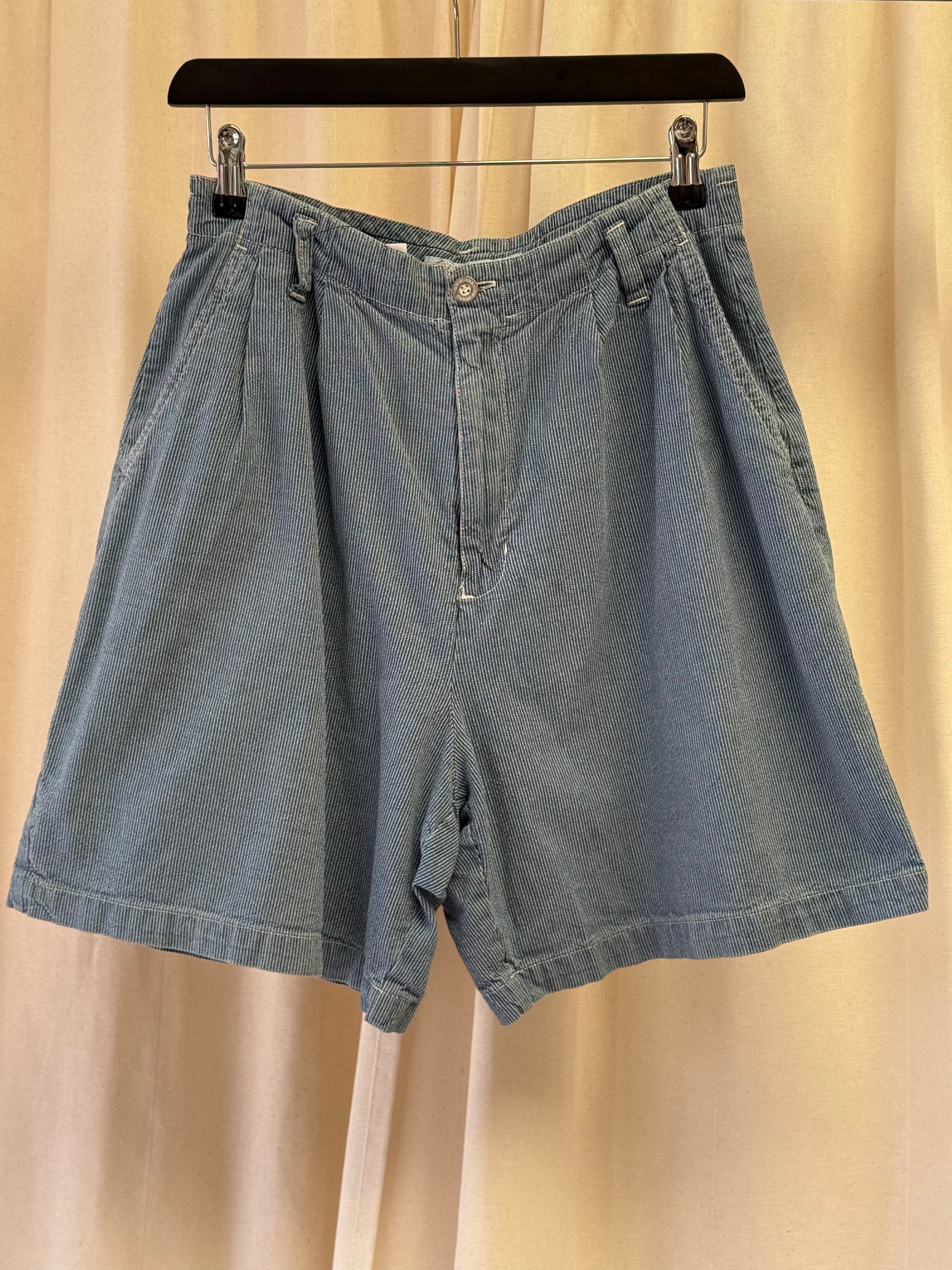 Gloria Vanderbilt Pinstripe Shorts