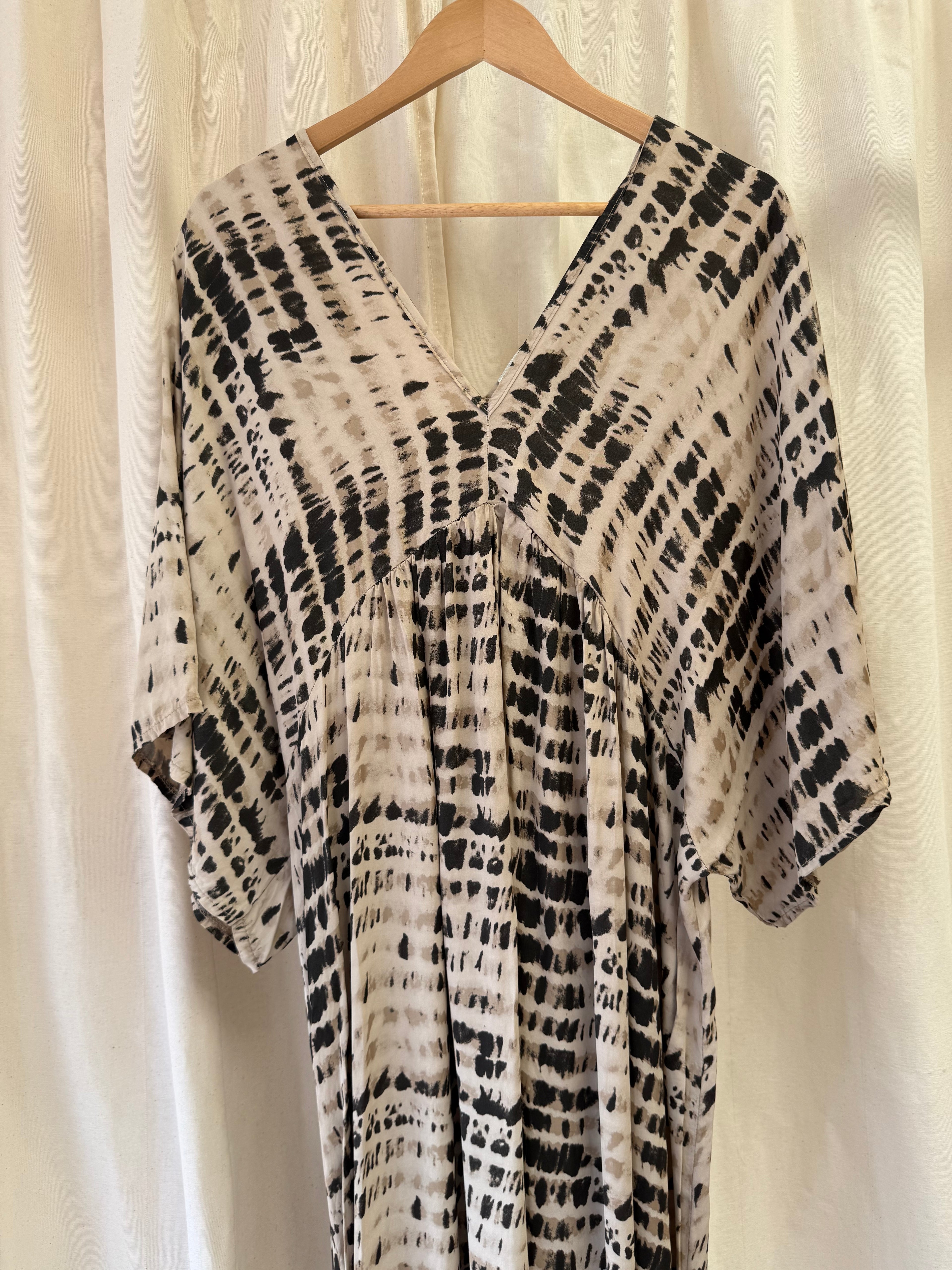 JS Millenium Tie Dye Pattern Maxi Dress
