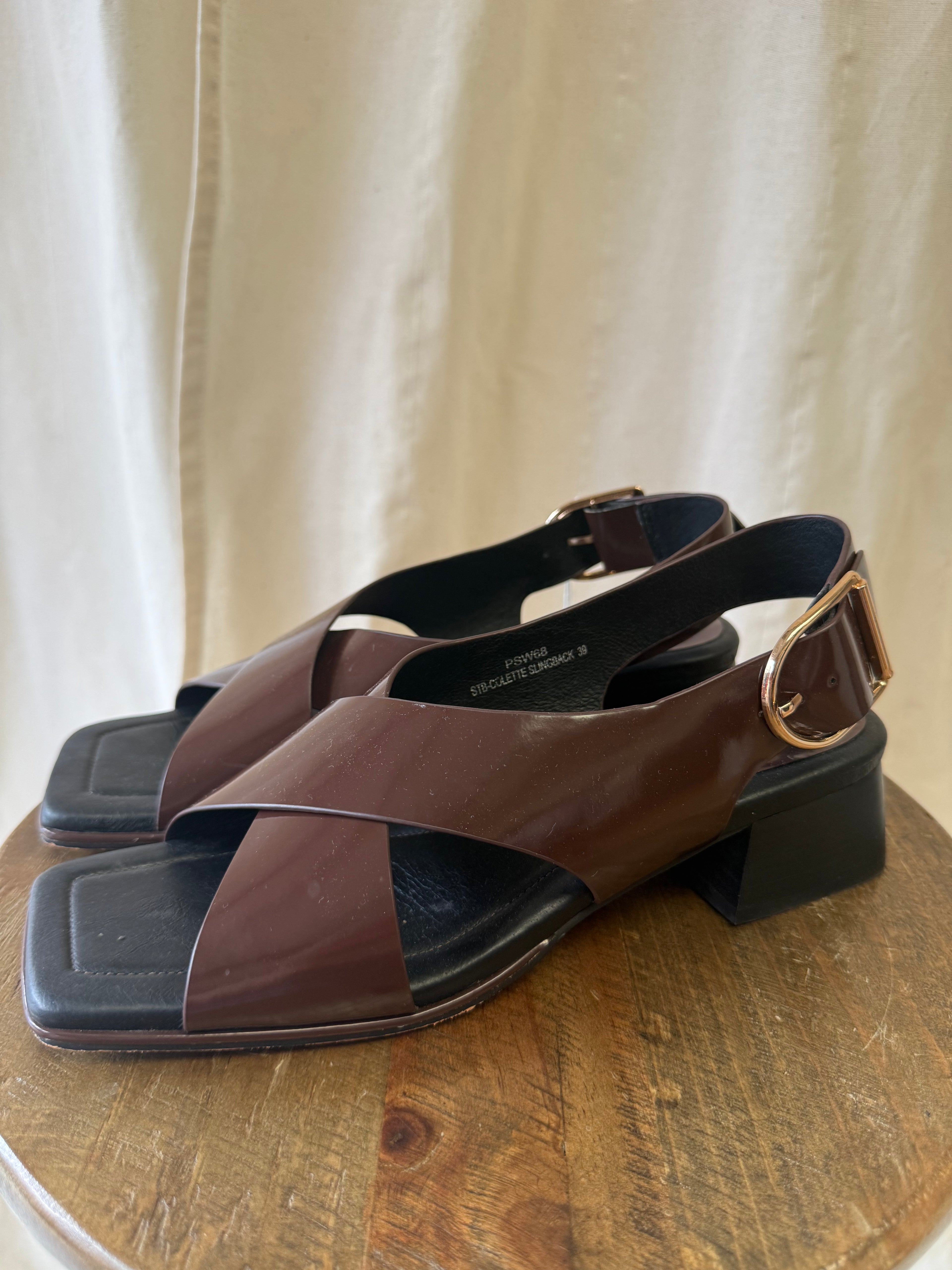 Shoe The Bear Brown Leather Crossover Sandals