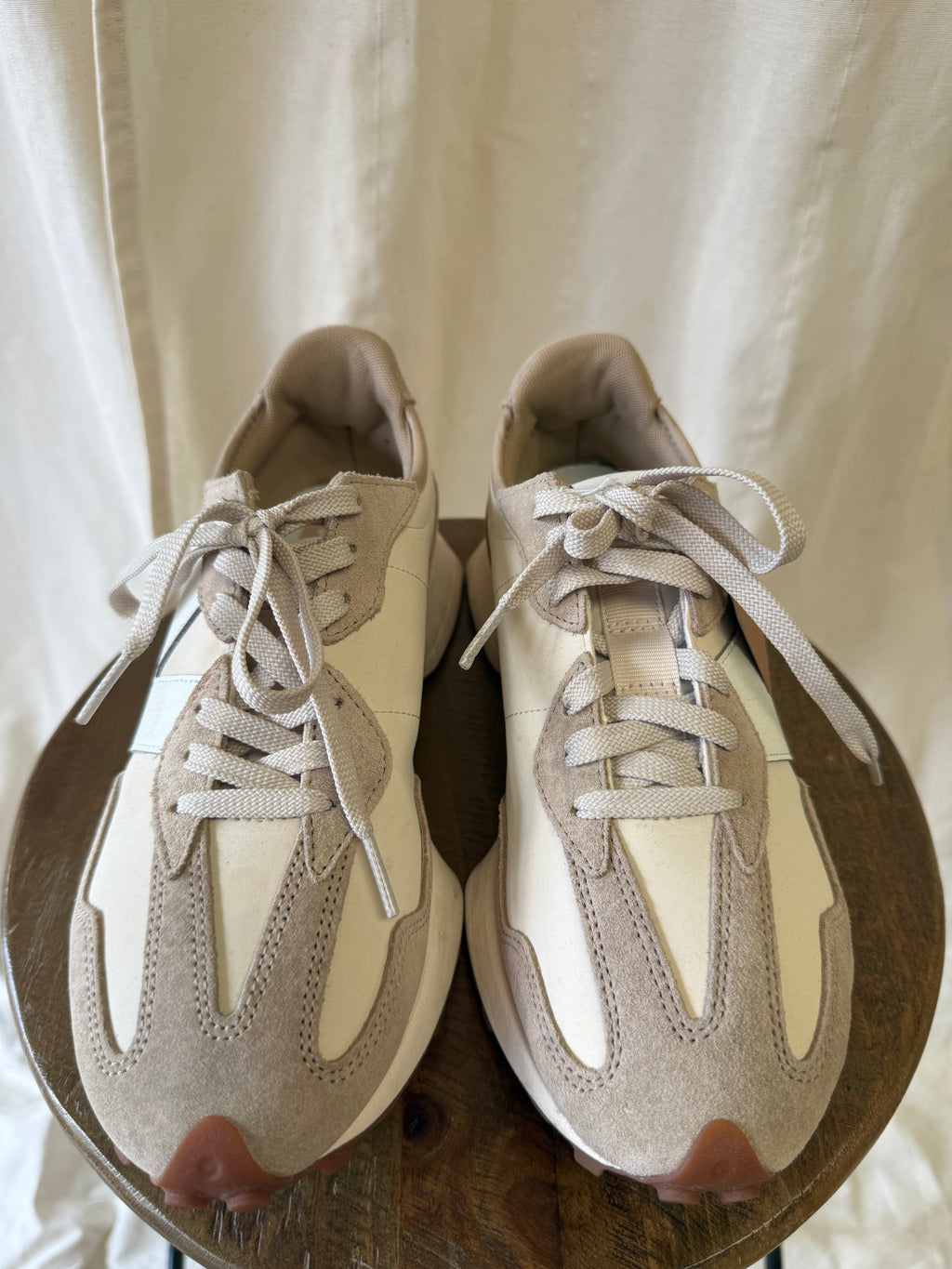 New Balance 327 Trainers
