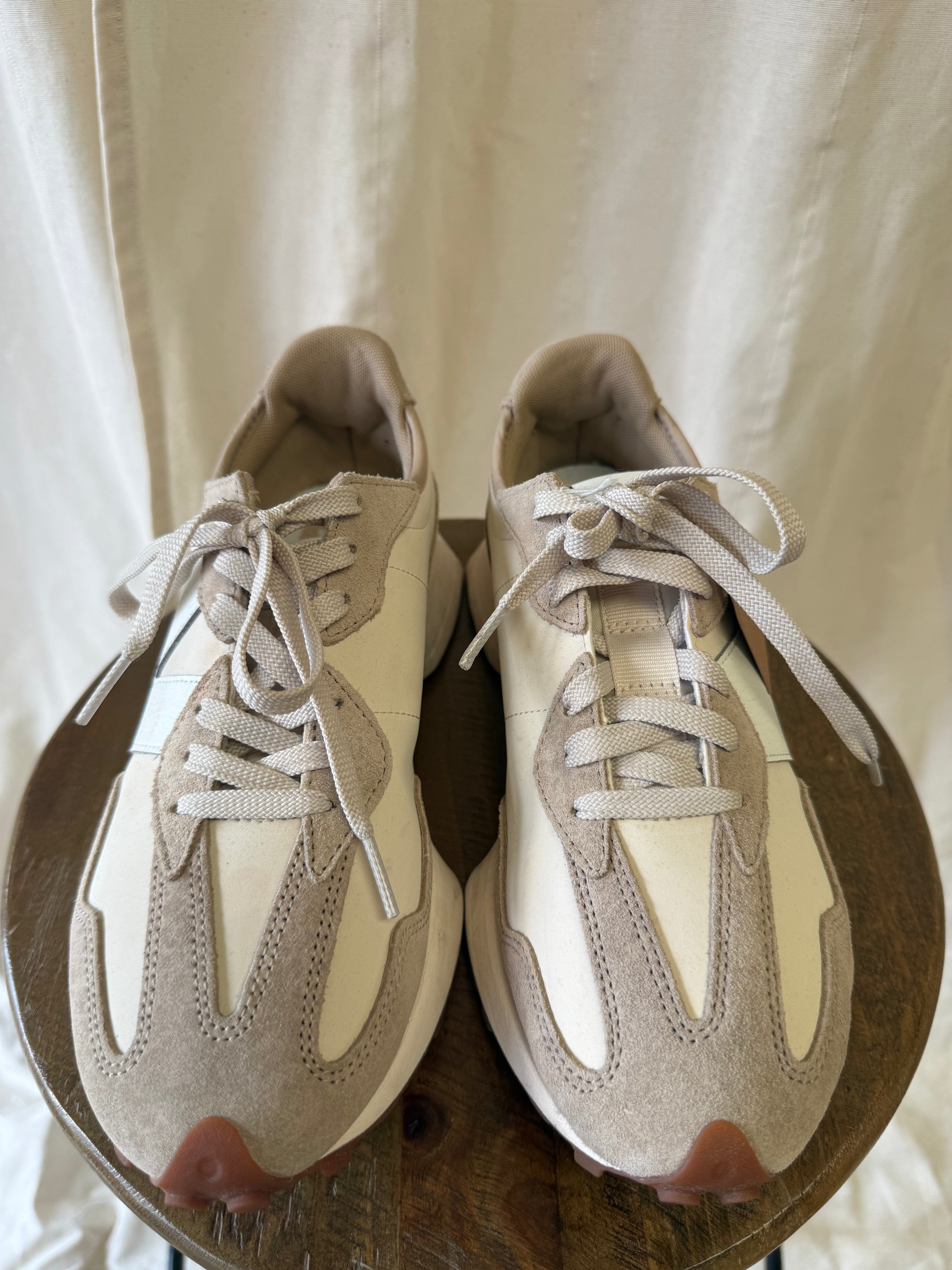New Balance 327 Trainers