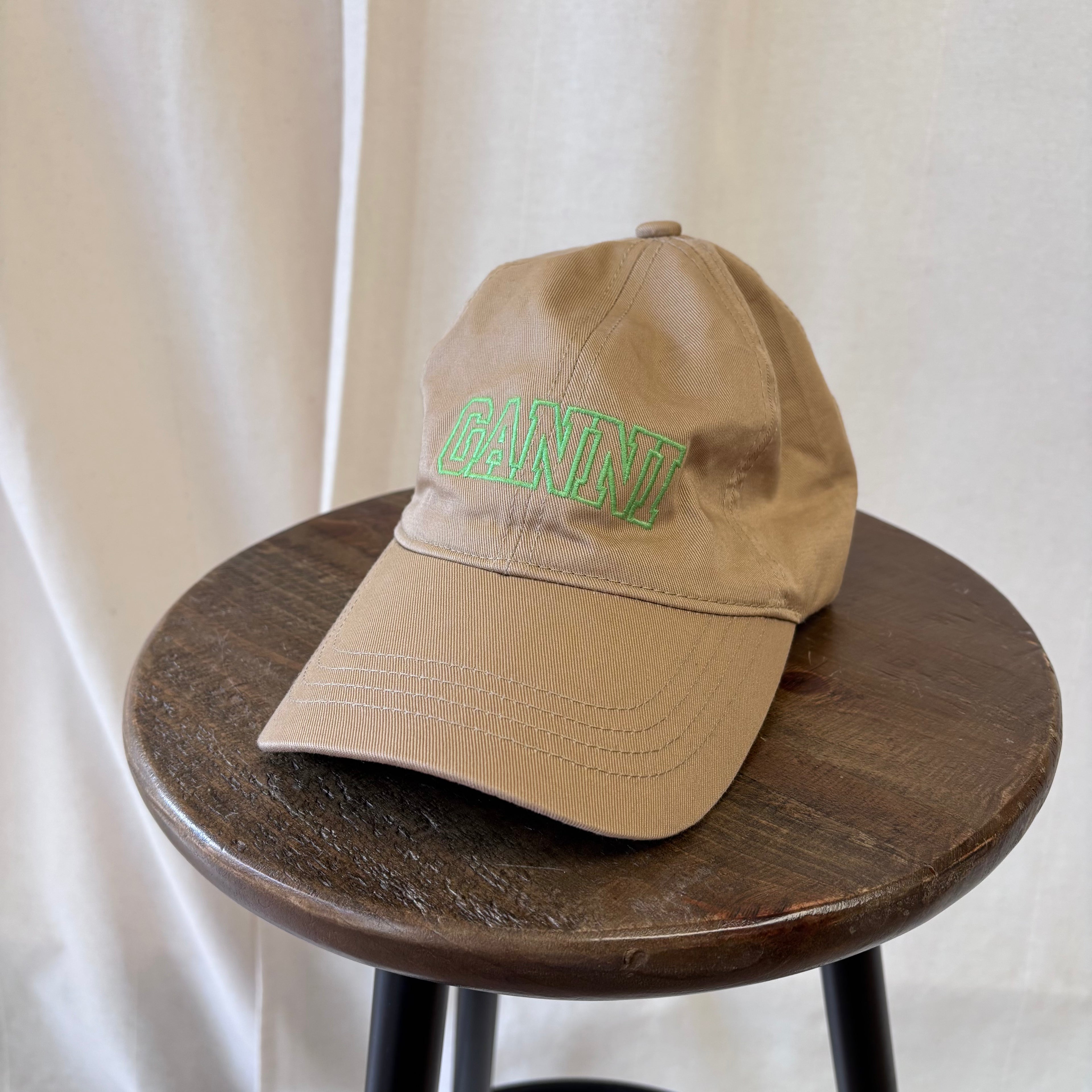 Ganni Canvas Cap in beige with neon green GANNI logo
