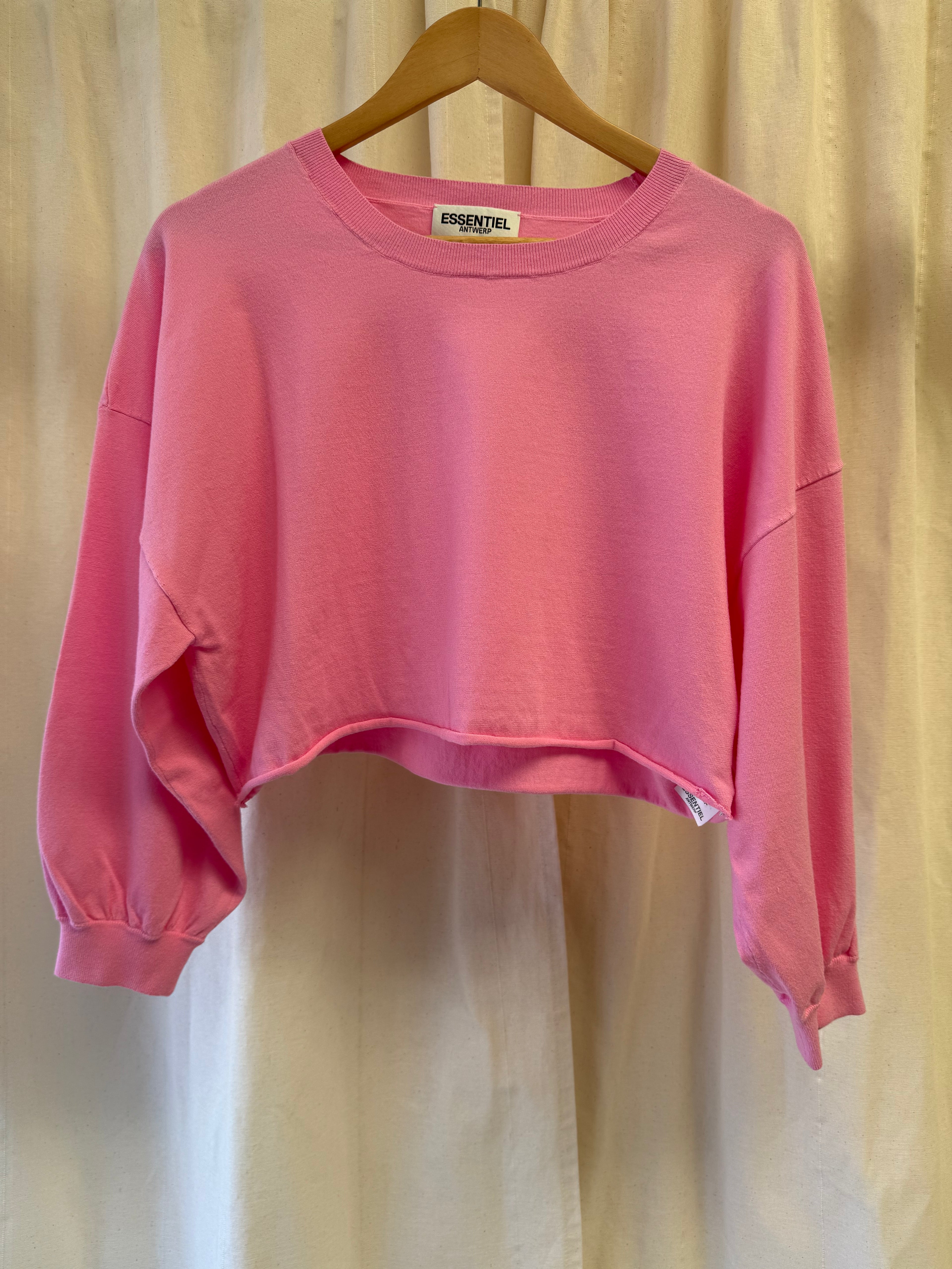 Essential Antwerp Cotton Cropped Sweatshirt in Pink, Size L