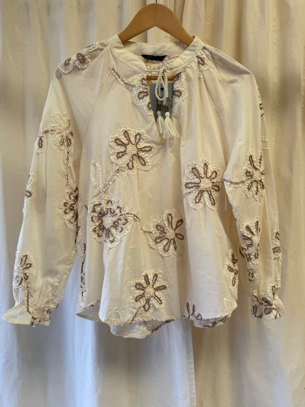 Zara Blouse with Floral Embroidery in Cream, Size S