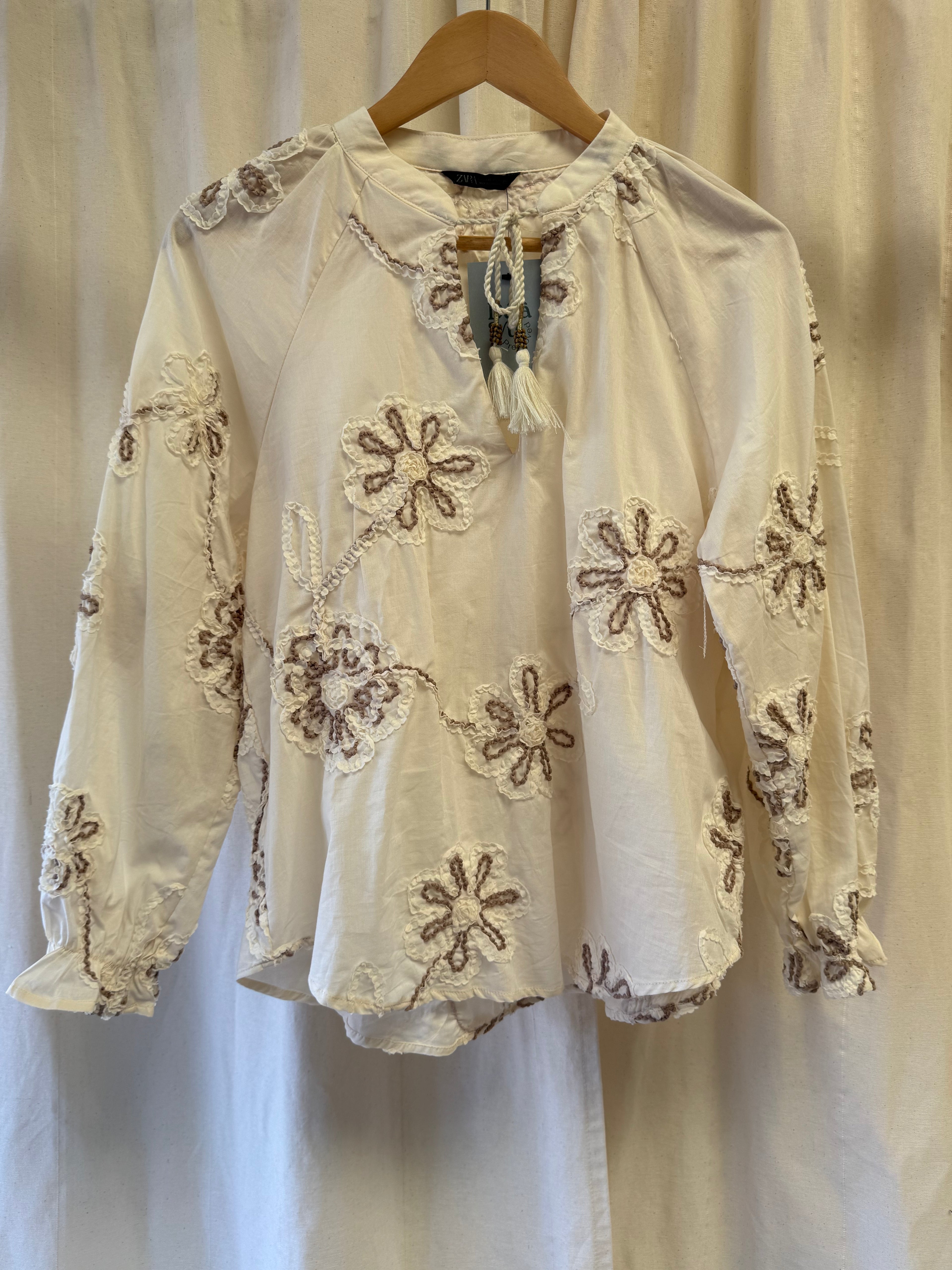 Zara Blouse with Floral Embroidery in Cream, Size S