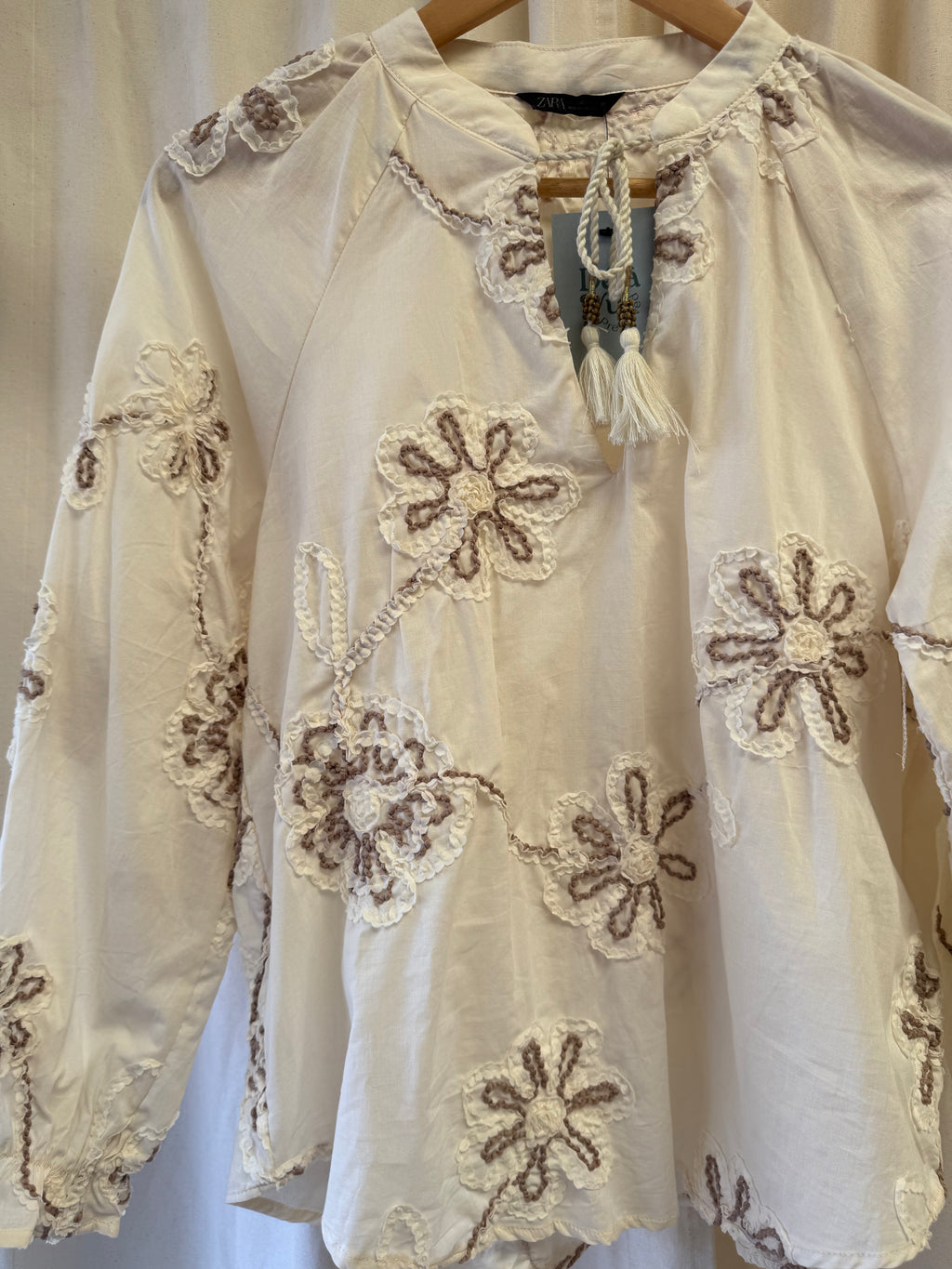 Zara Blouse with Floral Embroidery in Cream, Size S