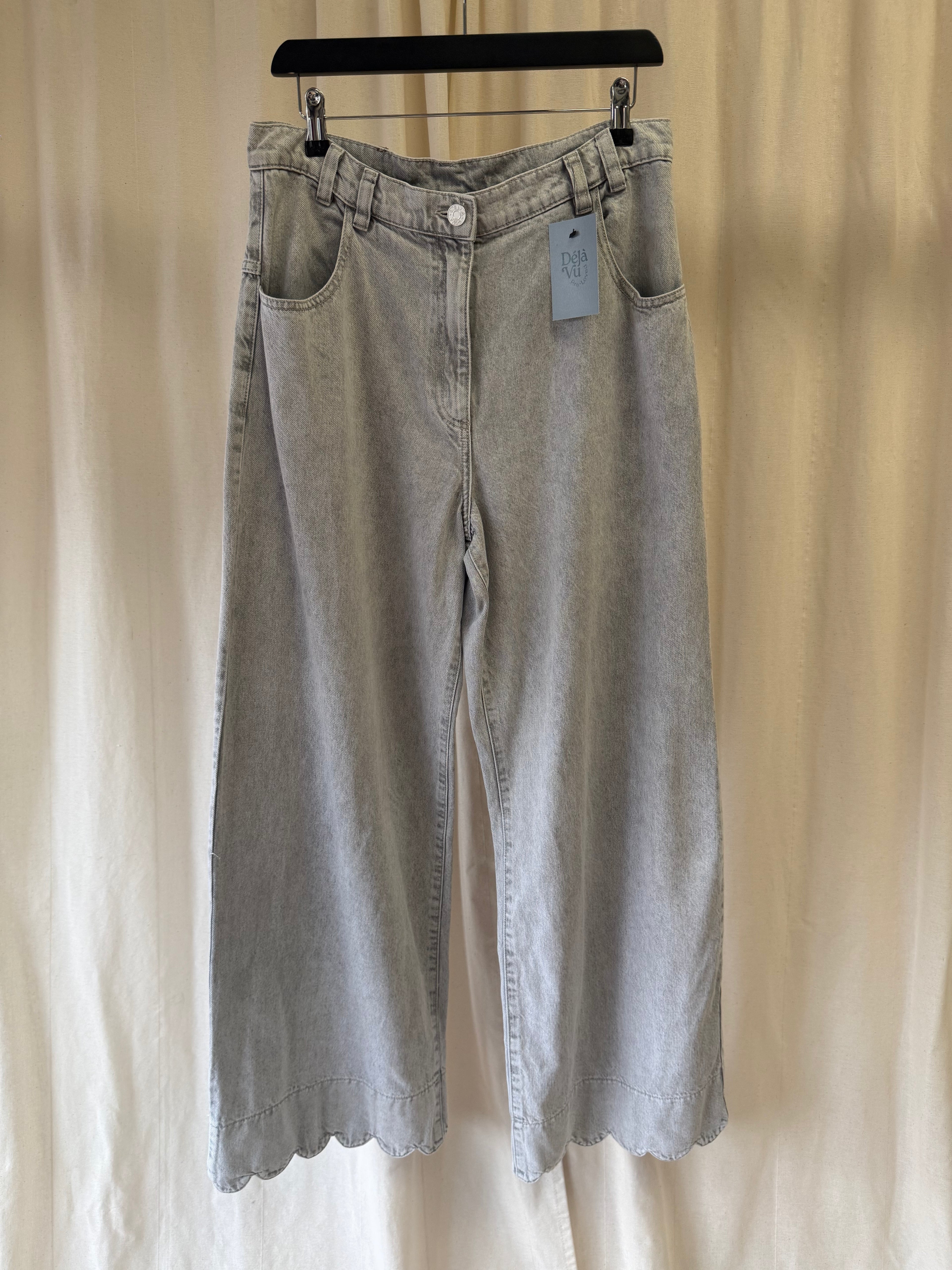 Stella Nova Scallop Pant in Light Grey, M