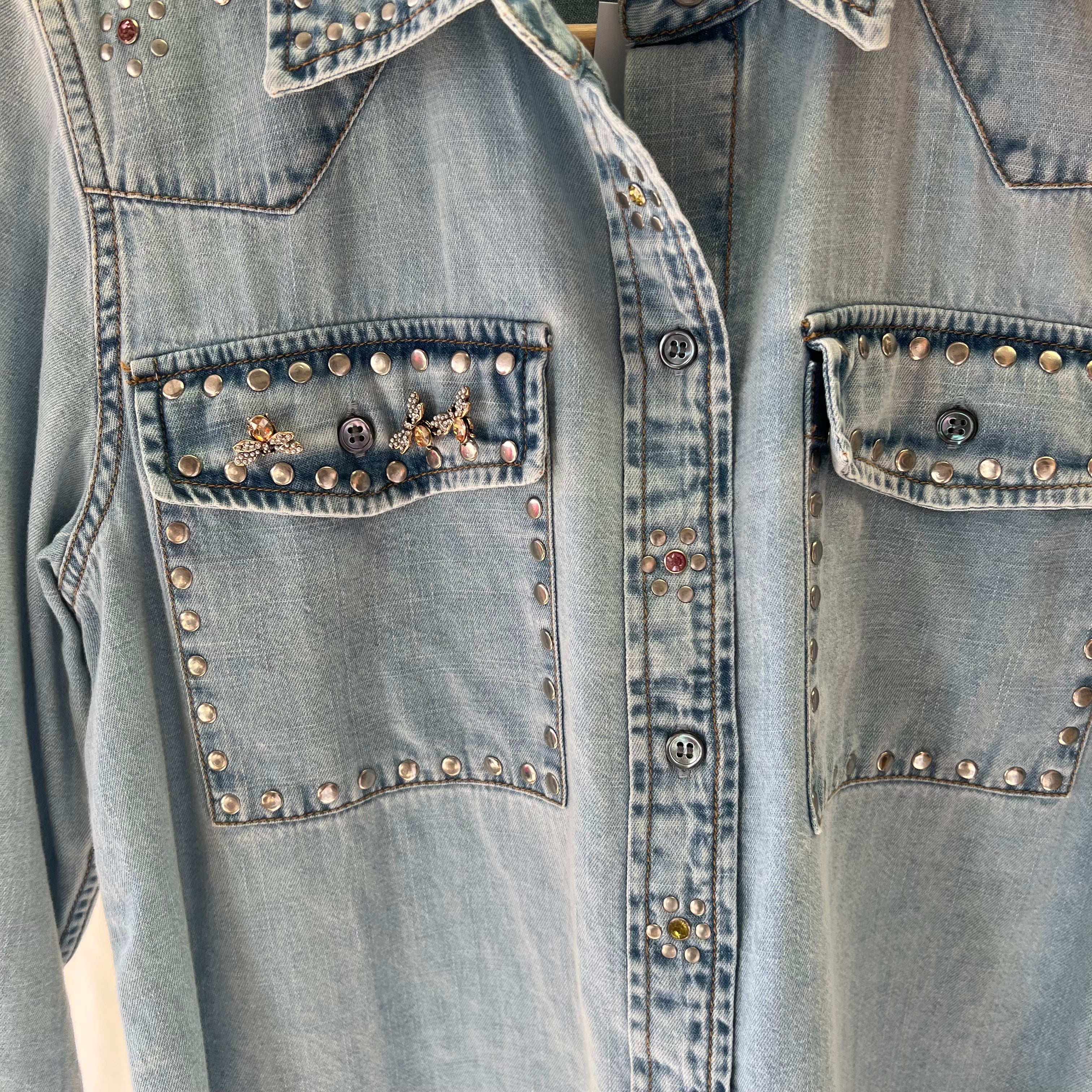 Essential Antwerp denim shirt with stud embellishments in blue denim