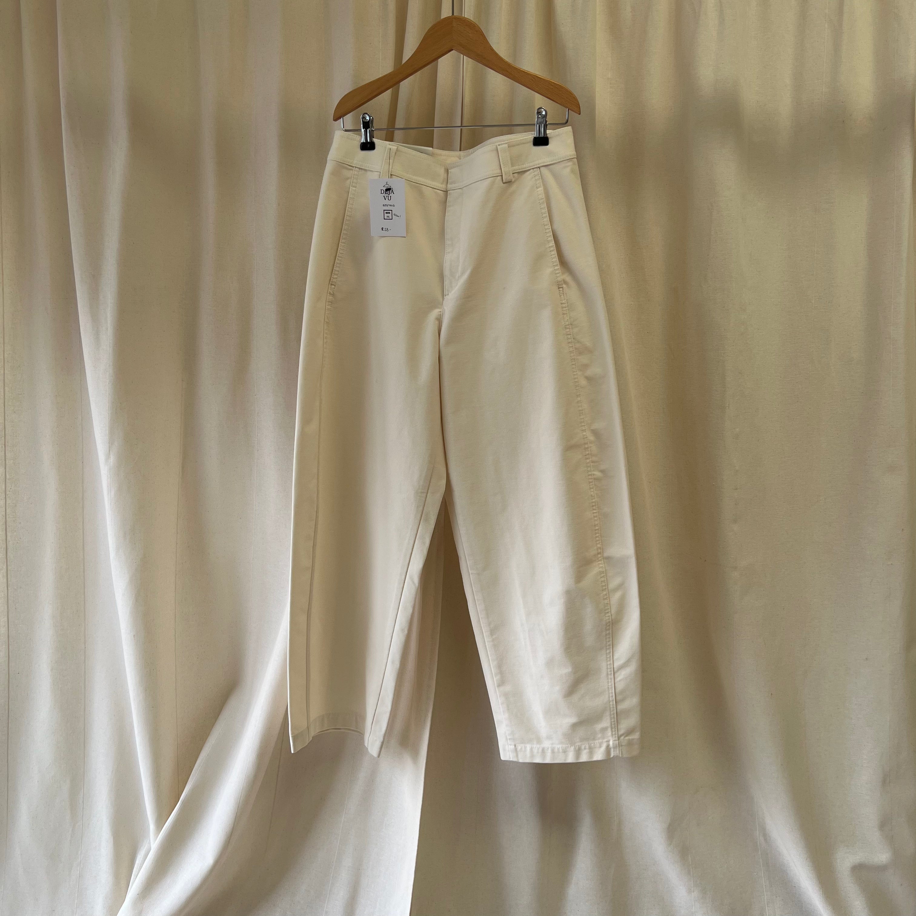 Uniqlo barrel leg trousers in cream
