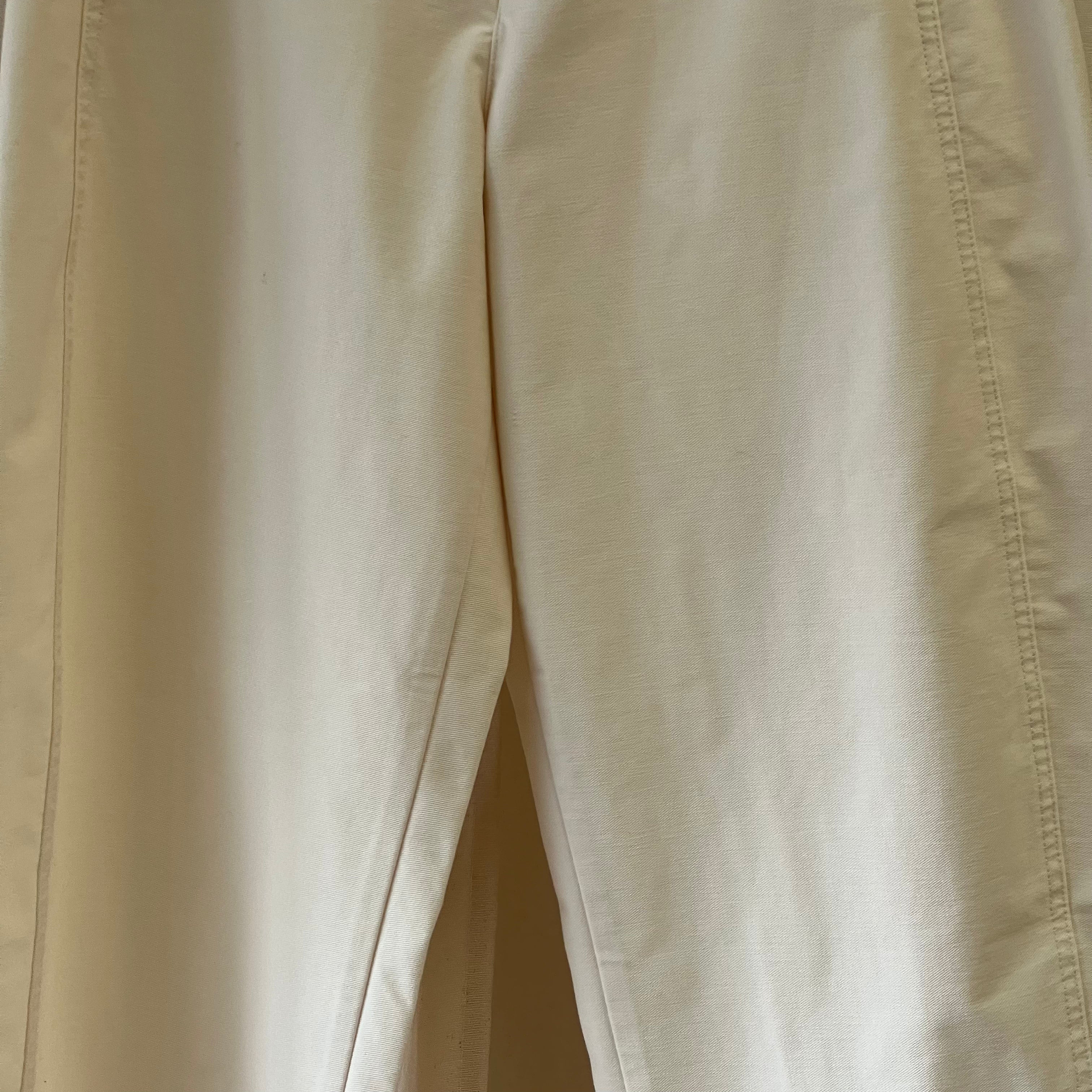 Uniqlo barrel leg trousers in cream