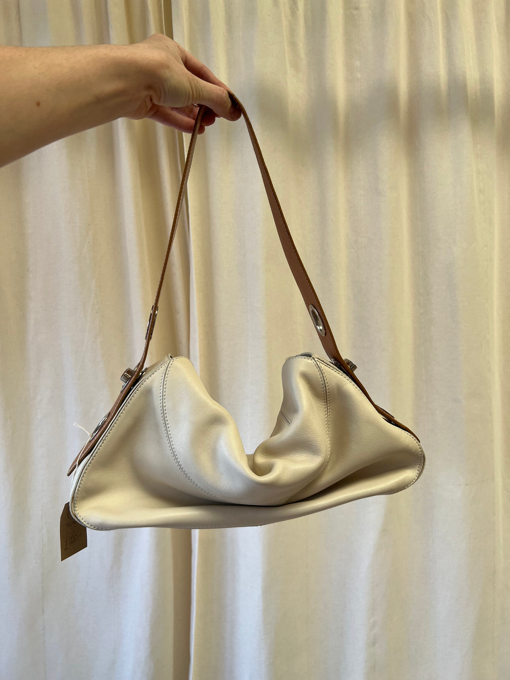 Tod's shoulder bag in cream with fold over